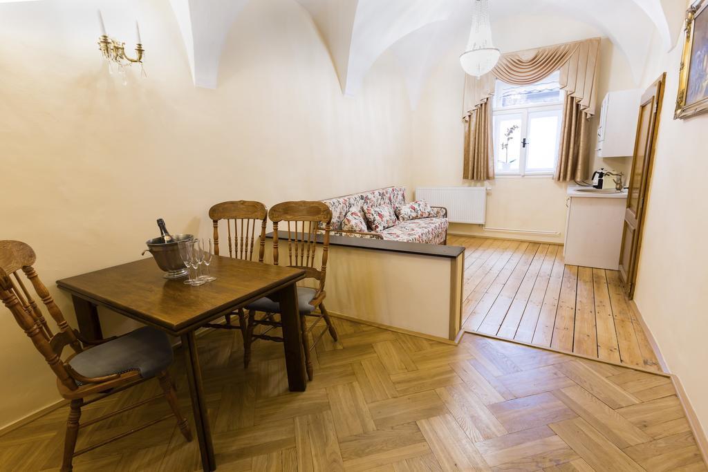 Apartments U Krale Brabantskeho Πράγα Δωμάτιο φωτογραφία