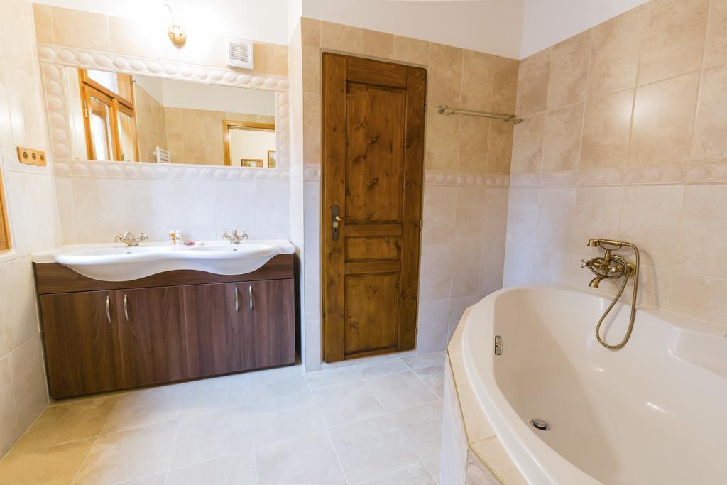 Apartments U Krale Brabantskeho Πράγα Δωμάτιο φωτογραφία